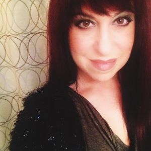 Meet your Posher, Christine